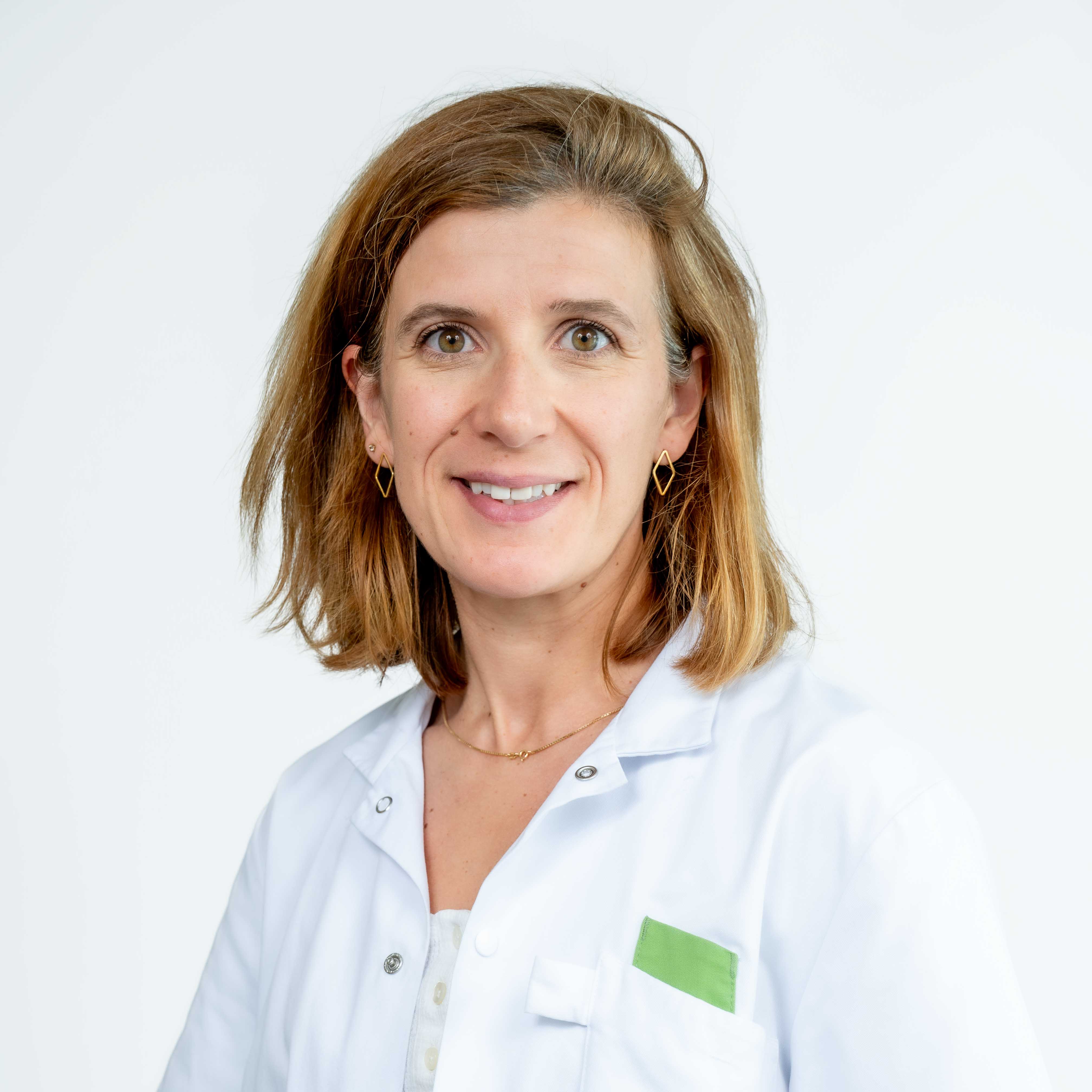 dr. Julie Lefevere